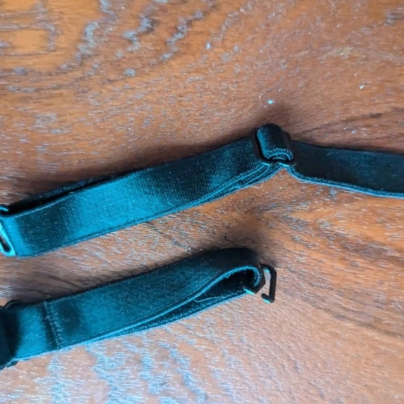 Victoria's Secret Pink Bra - Picture 2 of 3